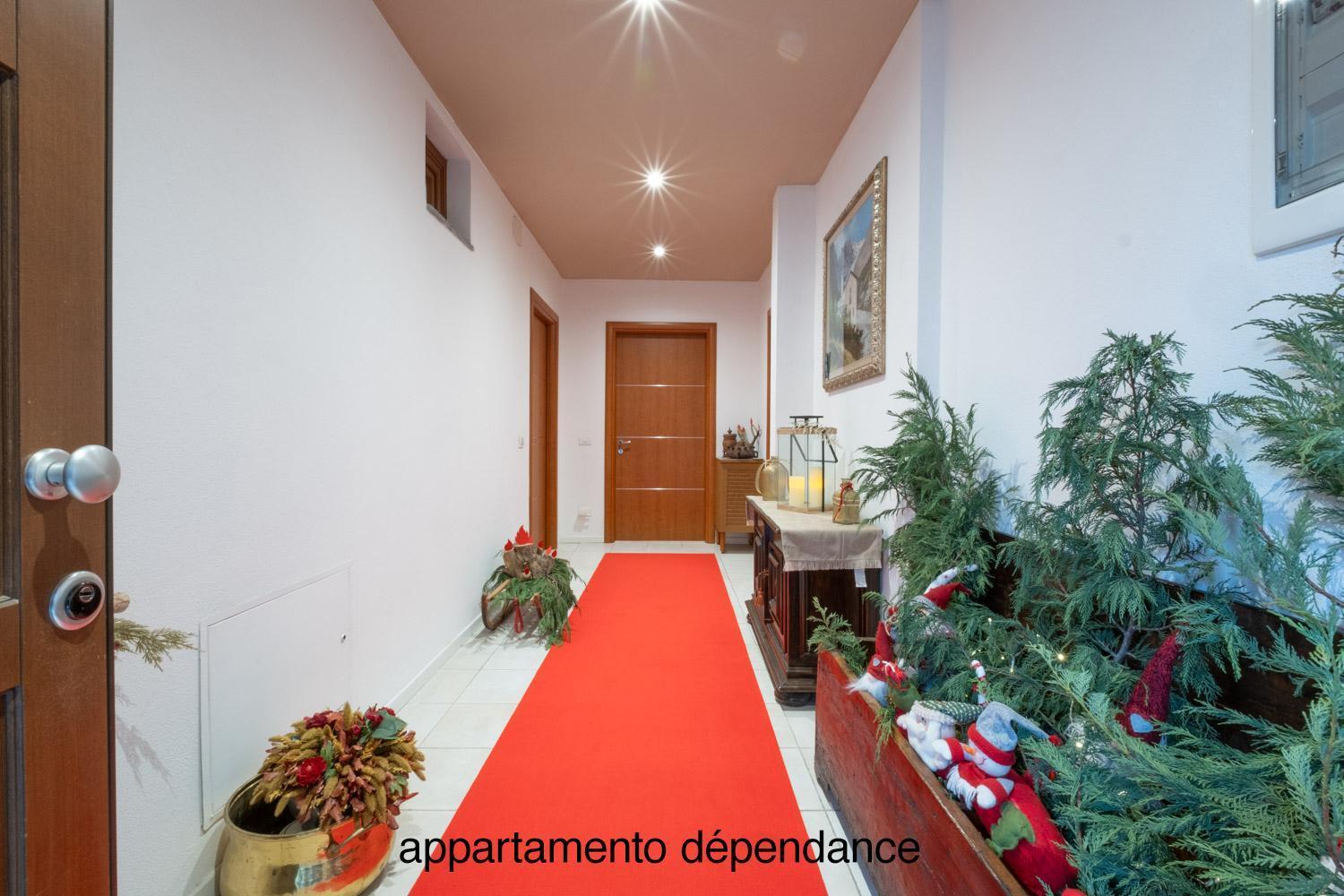 アオスタCasa Tipica Valdostanaアパートメント エクステリア 写真