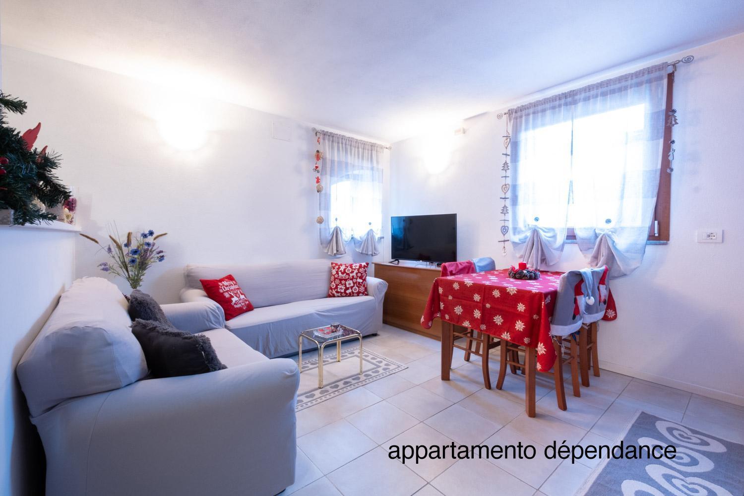 アオスタCasa Tipica Valdostanaアパートメント エクステリア 写真